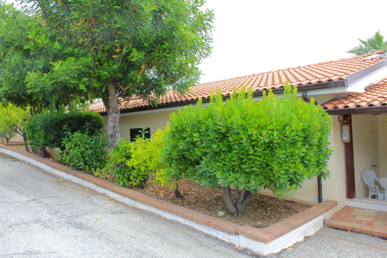 Villaggio Turistico Defensola 비에스테 외부 사진